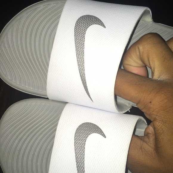 Nike slides size 7 - Picture 1 of 2